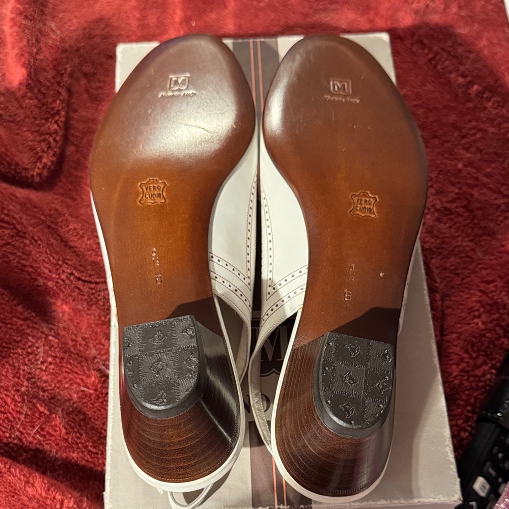 Vintage Bruno Magli White Leather Peep-Toe Slingback low heels never worn. - Picture 4 of 6